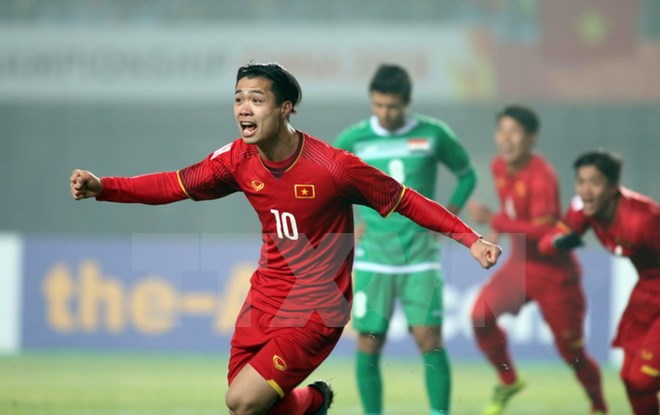 Cầu thủ Công Phượng đội U23 Việt Nam vui mừng sau khi ghi bàn thắng vào lưới đội U23 Iraq. (Ảnh: Hoàng Linh/TTXVN)
