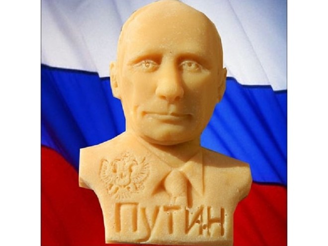 Người dân Nga nô nức mua xà bông Putin để tắm chào năm mới