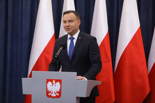 Tổng thống Ba Lan ký ban hành luật thảm họa diệt chủng Holocaust