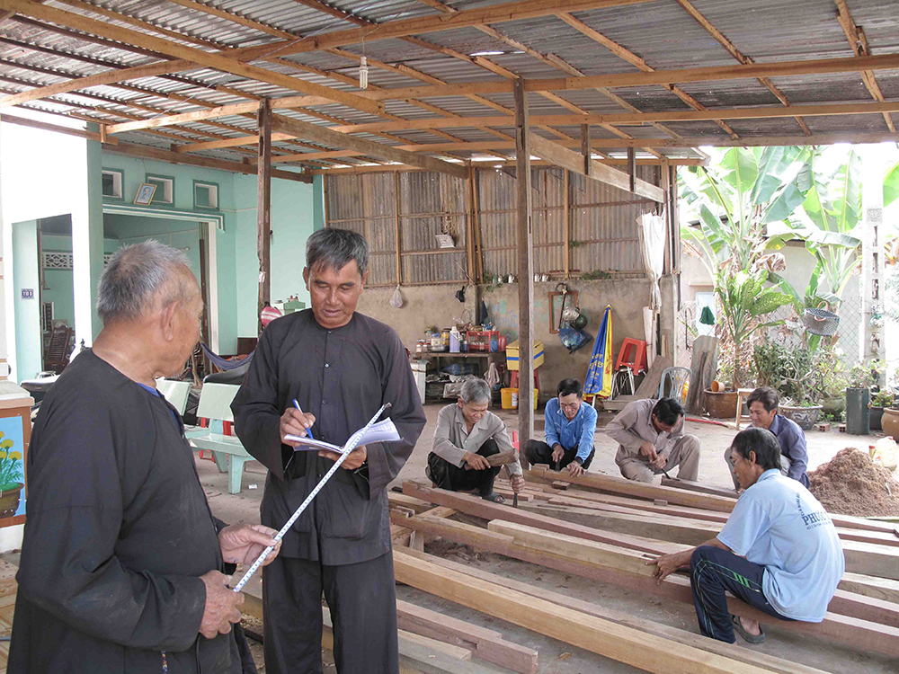 Tín đồ Phật giáo Hòa Hảo đóng góp cho cộng đồng