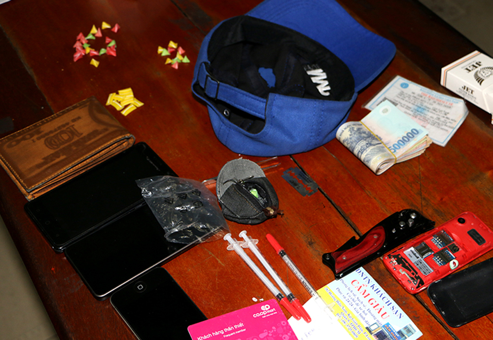 Bắt đối tượng mua ma túy từ Sài Gòn đem về An Giang