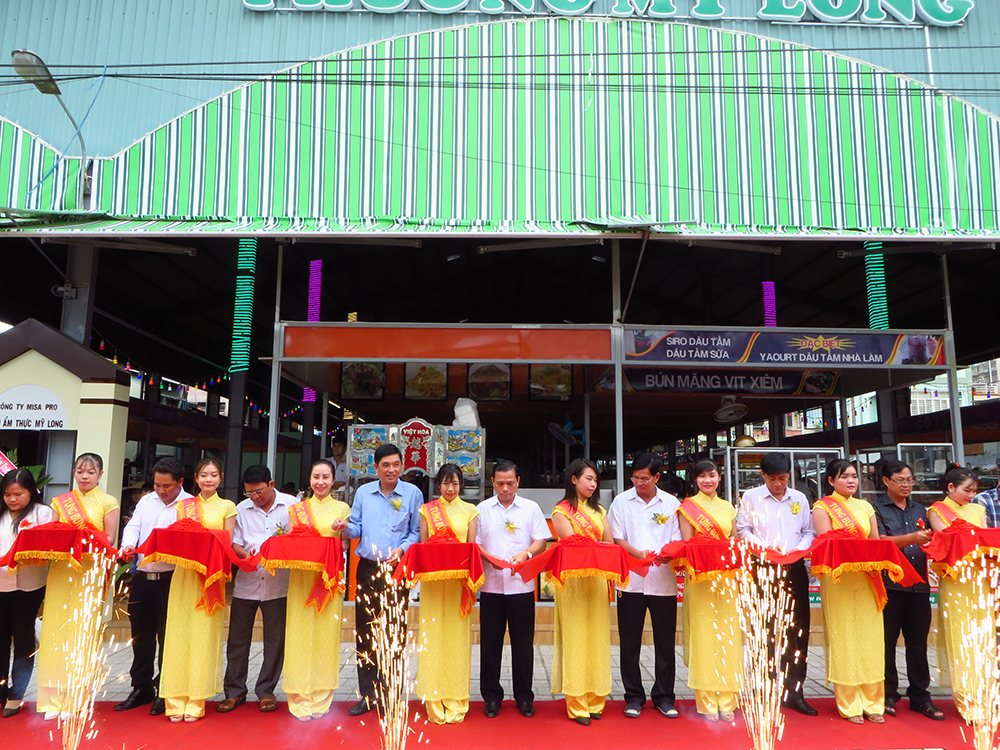 TP. Long Xuyên khai trương khu ẩm thực phường Mỹ Long