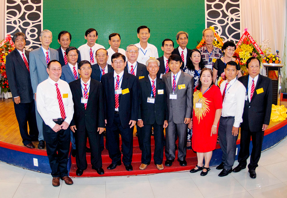 Ban Chấp hành Hội Tương tế người Hoa TP. Long Xuyên (nhiệm kỳ 2018- 2023) ra mắt đại hội