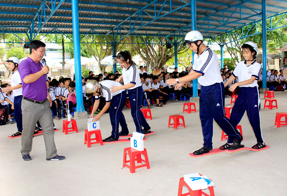 Các em học sinh được học nhiều điều bổ ích khi tham gia sân chơi