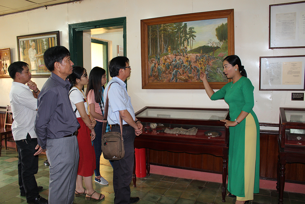 Chi đoàn Sở Tư pháp tổ chức du khảo về nguồn tại tỉnh Đắk Lắk