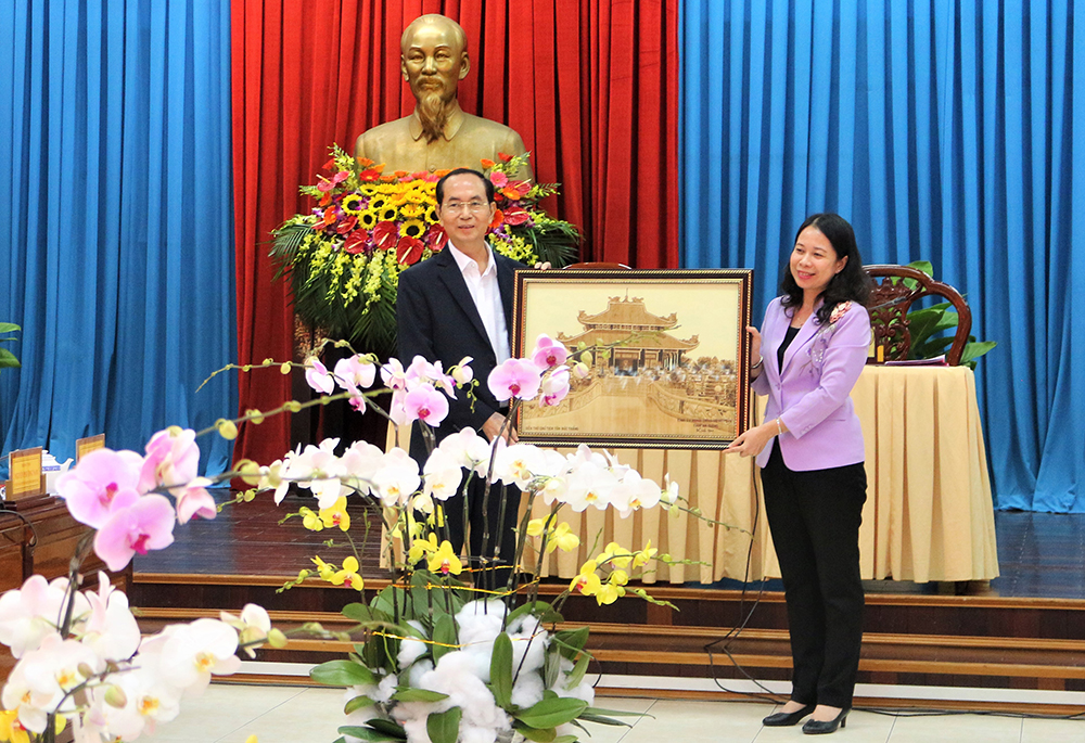 Chủ tịch nước Trần Đại Quang đến thăm và làm việc tại An Giang