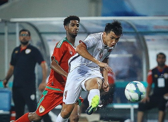 Đoàn Văn Hậu trong trận đấu với U.23 Oman. (Ảnh: Trọng Đạt/TTXVN)