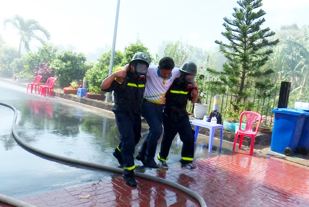 Diễn tập phòng cháy chữa cháy và cứu nạn cứu hộ tại Tòa nhà Viettel An Giang