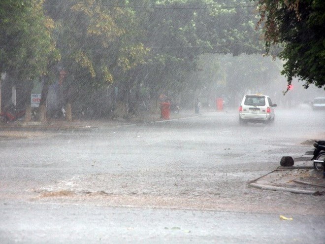 Đề phòng lốc, sét trong cơn dông tại các tỉnh từ Đã Nẵng đến Nam Bộ