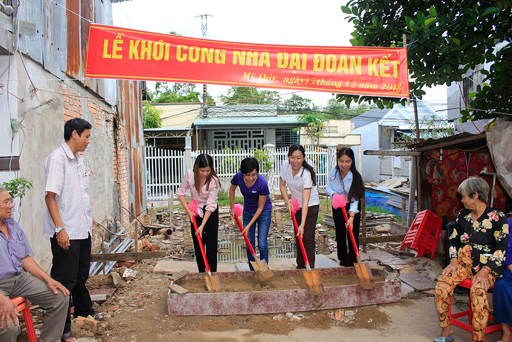 Khởi công nhà Đại đoàn kết cho hộ nghèo phường Mỹ Quý