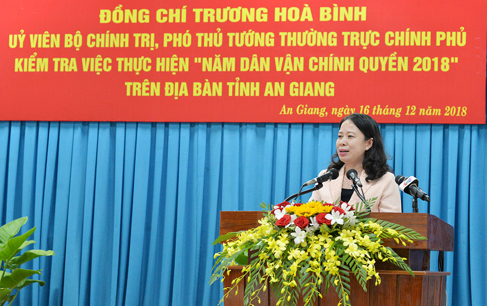Bí thư Tỉnh ủy Võ Thị Ánh Xuân phát biểu tại hội nghị