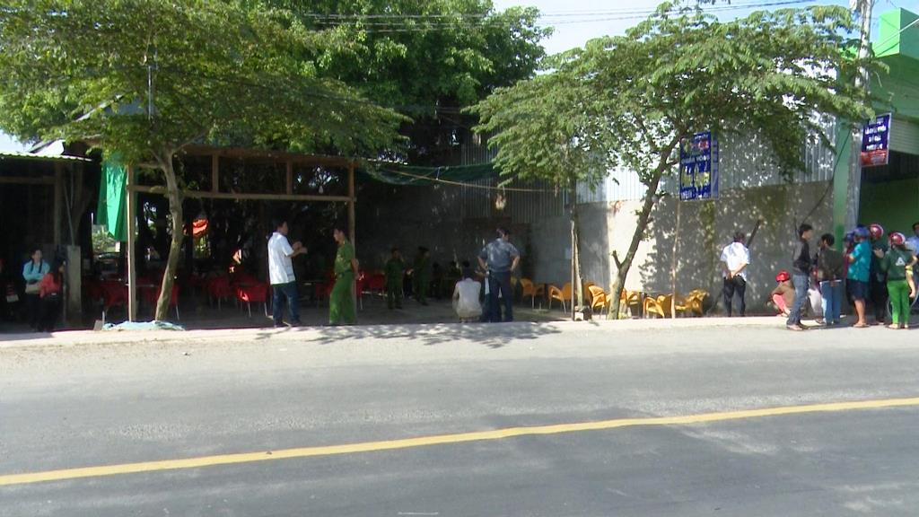 Ngoài luồng với vợ người cùng xã, còn giết người
