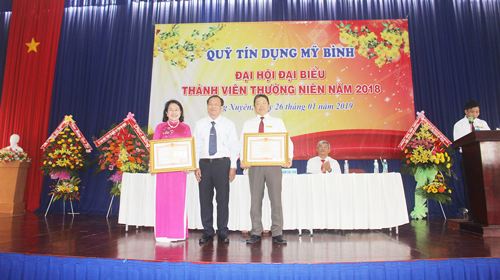 Quỹ tín dụng Mỹ Bình nhận bằng khen Thủ tướng Chính phủ