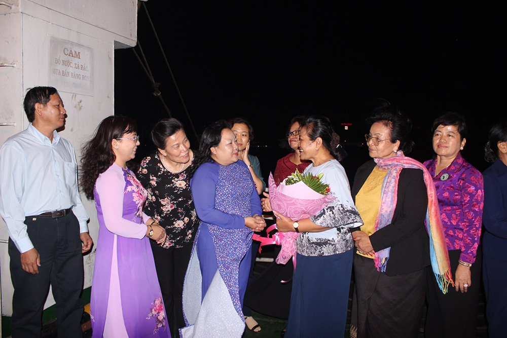 Đoàn đại biểu cấp cao Hội Phụ nữ Campuchia vì Hòa bình và Phát triển thăm hữu nghị Việt Nam