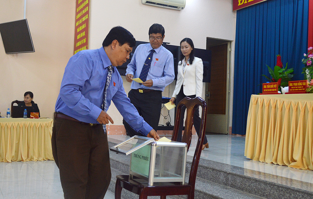 Ông Lâm Quang Thi được bầu làm Chủ tịch UBND TP. Châu Đốc