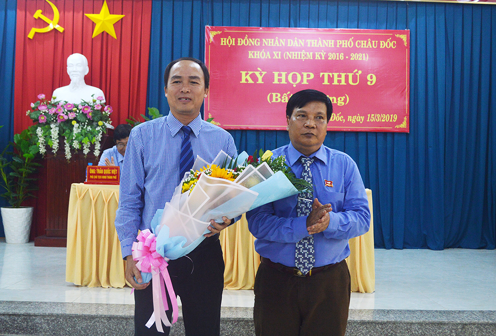 Ông Lâm Quang Thi được bầu làm Chủ tịch UBND TP. Châu Đốc