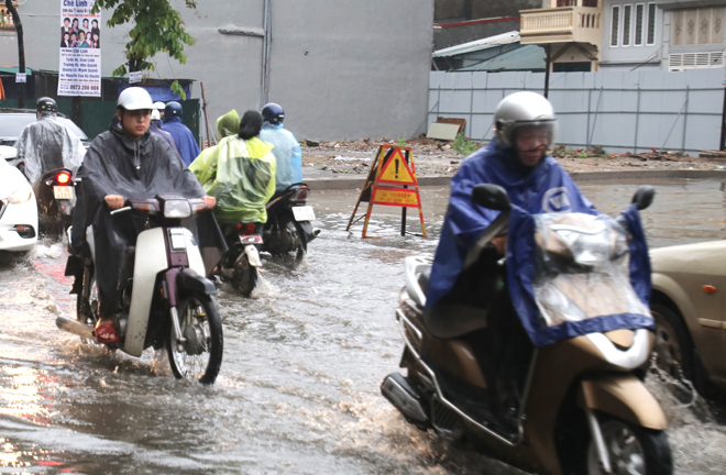 Thời tiết ngày 28-4: Ngày nắng nóng, đêm có mưa rào và dông