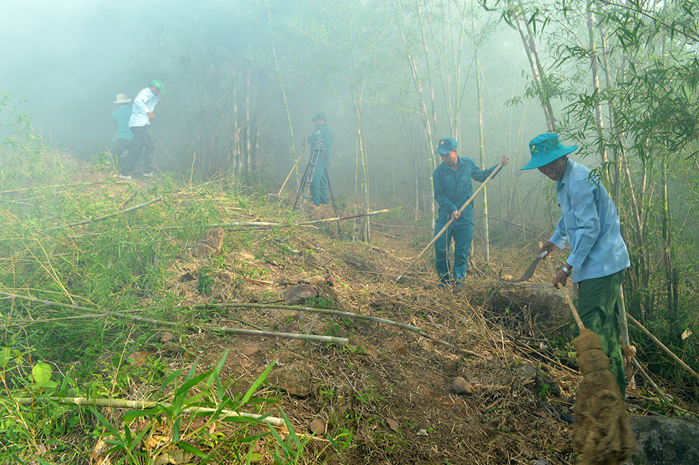 Tịnh Biên diễn tập chữa cháy rừng