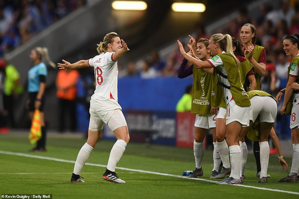 Đá bại Anh, tuyển nữ Mỹ vào chung kết World Cup