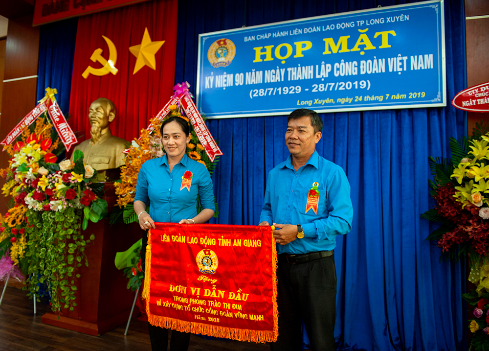 Nhiều hoạt động chào mừng kỷ niệm 90 năm ngày thành lập Công đoàn Việt Nam (28-7-1929- 28-7-2019)