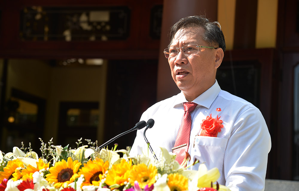 Phó Chủ tịch UBND tỉnh Trần Anh Thư ôn lại lịch sử quá trình hoạt động cách mạng của Chủ tịch Tôn Đức Thắng