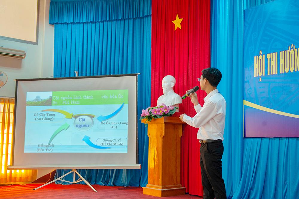 Tranh tài vòng chung kết Hội thi hướng dẫn viên du lịch giỏi tỉnh An Giang năm 2019