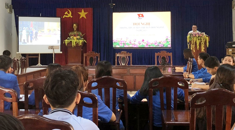 150 đoàn viên, thanh niên Phú Tân được thông tin đối ngoại và quán triệt nghị quyết
