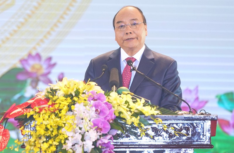 Thủ tướng Nguyễn Xuân Phúc phát biểu tại Lễ tuyên dương điển hình tiên tiến trong xây dựng nông thôn mới.