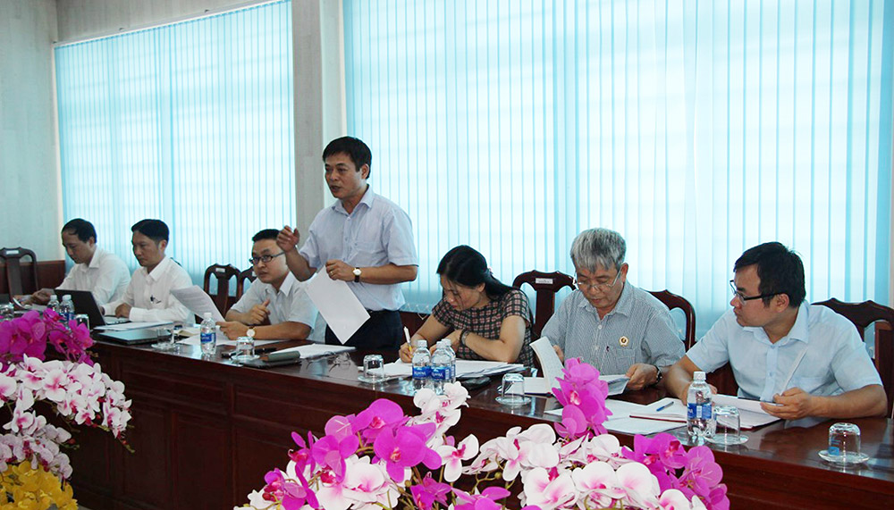 Quang cảnh buổi làm việc