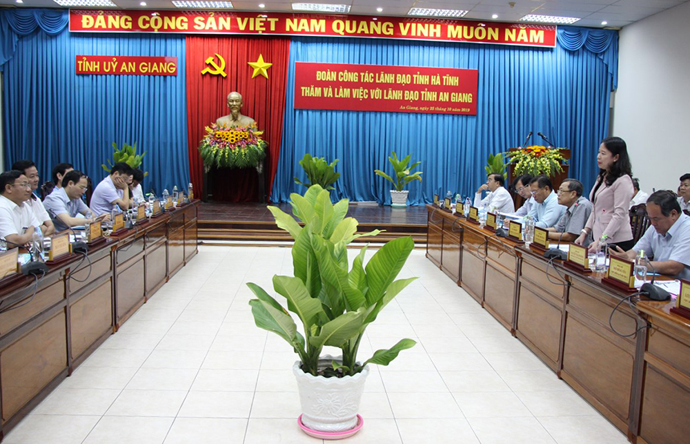 Bí thư Tỉnh ủy tỉnh Hà Tĩnh Lê Đình Sơn thăm và làm việc tại An Giang
