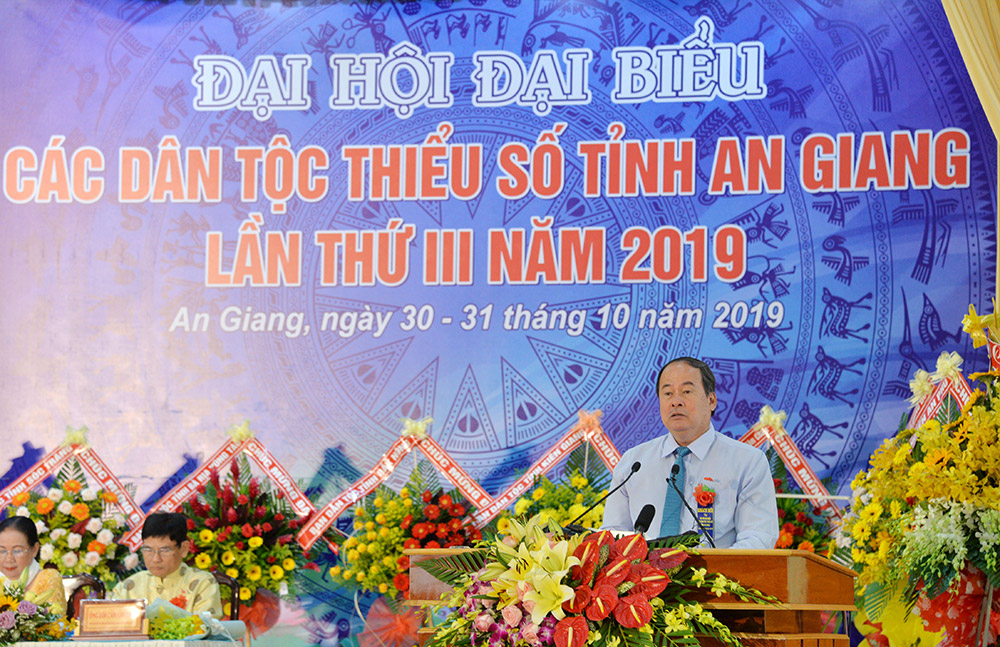 Phó Bí thư Tỉnh ủy, Chủ tịch UBND tỉnh Nguyễn Thanh Bình phát biểu khai mạc đại hội