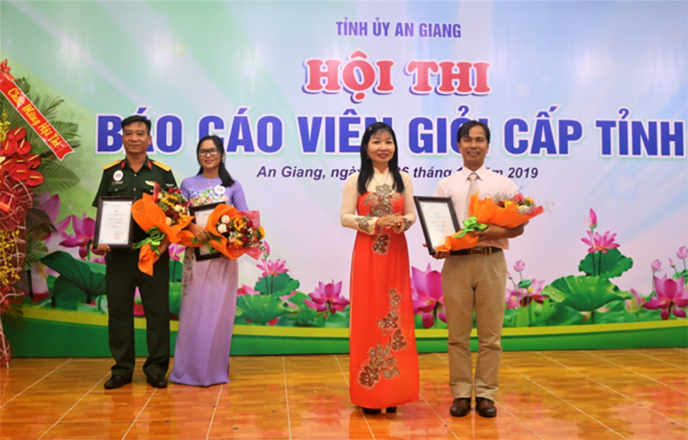 Hội thi báo cáo viên giỏi cấp tỉnh năm 2019: Báo cáo viên Nguyễn Phú Khương xuất sắc đạt giải Nhất