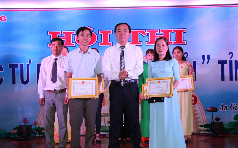 Phan Thanh Liêm, thị trấn Mỹ Luông đoạt giải nhất hội thi 