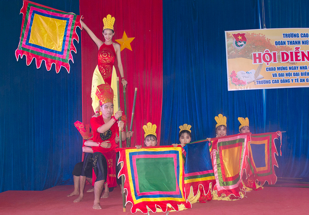 Đoàn Trường Cao đẳng Y tế An Giang tổ chức Hội diễn văn nghệ chào mừng ngày Nhà giáo Việt Nam