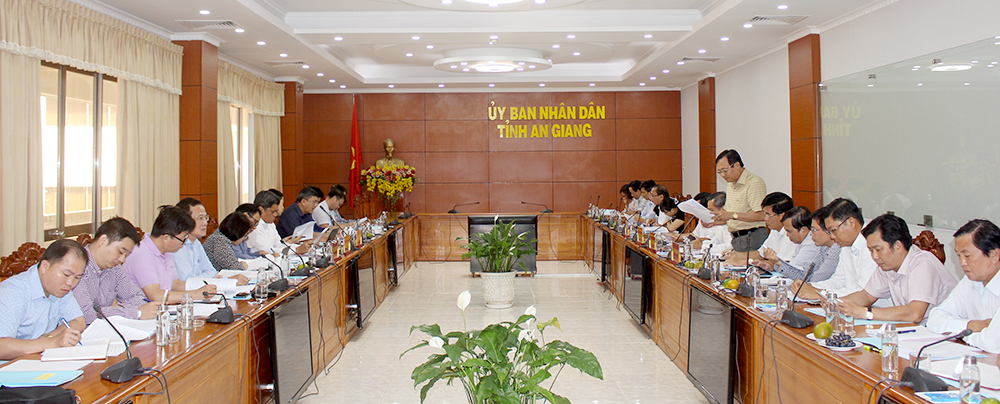Thứ trưởng Bộ Nông nghiệp và Phát triển nông thôn Trần Thanh Nam làm việc với UBND tỉnh An Giang