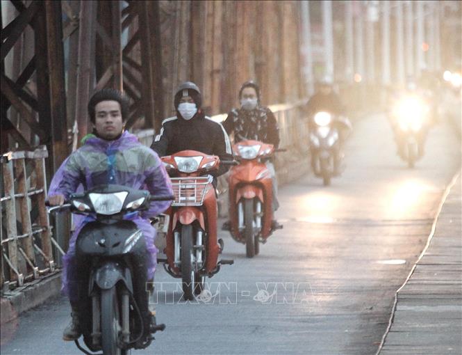 Sáng 25-11, không khí lạnh ảnh hưởng đến Bắc Bộ, buổi đêm trời trở rét