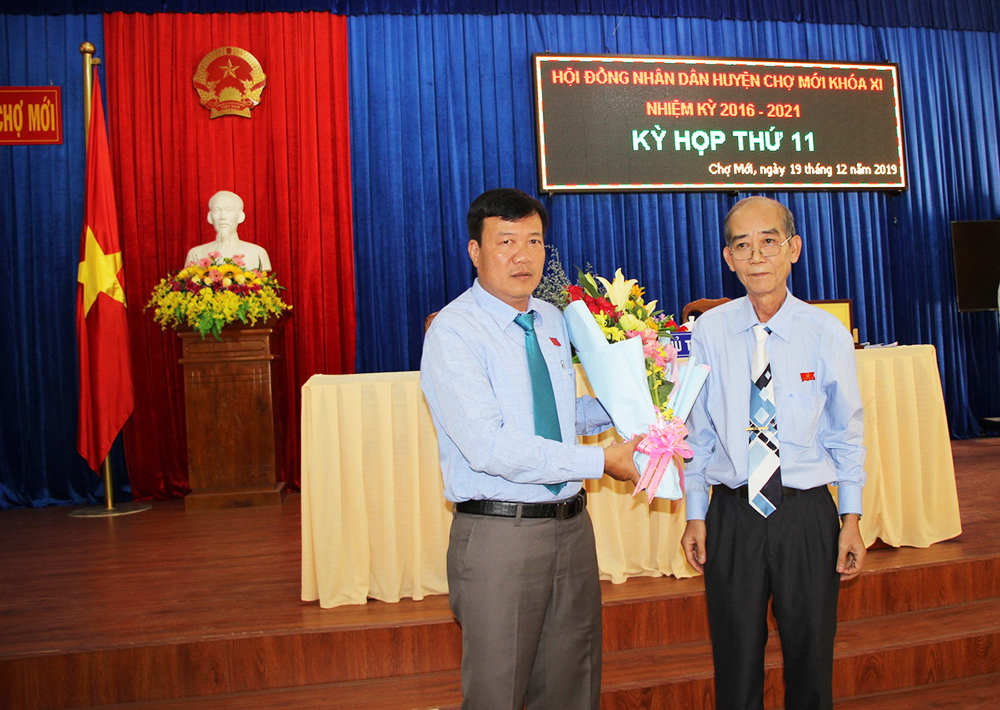 Ông Trần Ngọc Bầu được bầu giữ chức Phó Chủ tịch HĐND huyện Chợ Mới khóa XI (nhiệm kỳ 2016-2021)
