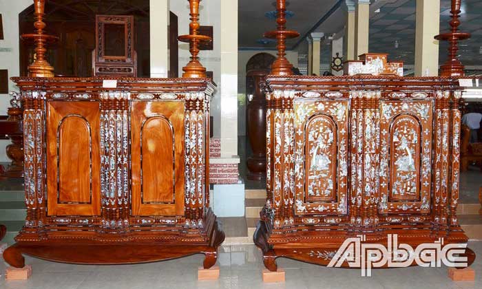 Nghệ thuật chơi tủ thờ của người dân vùng Gò Công