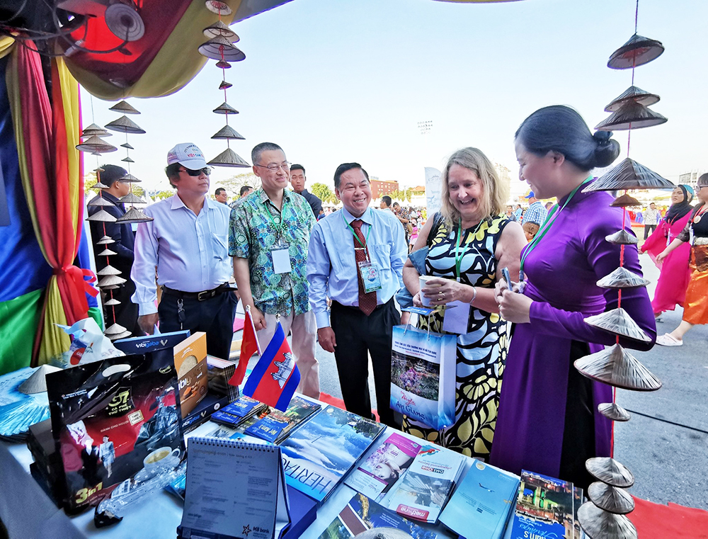An Giang tham gia Lễ hội biển Campuchia 2019