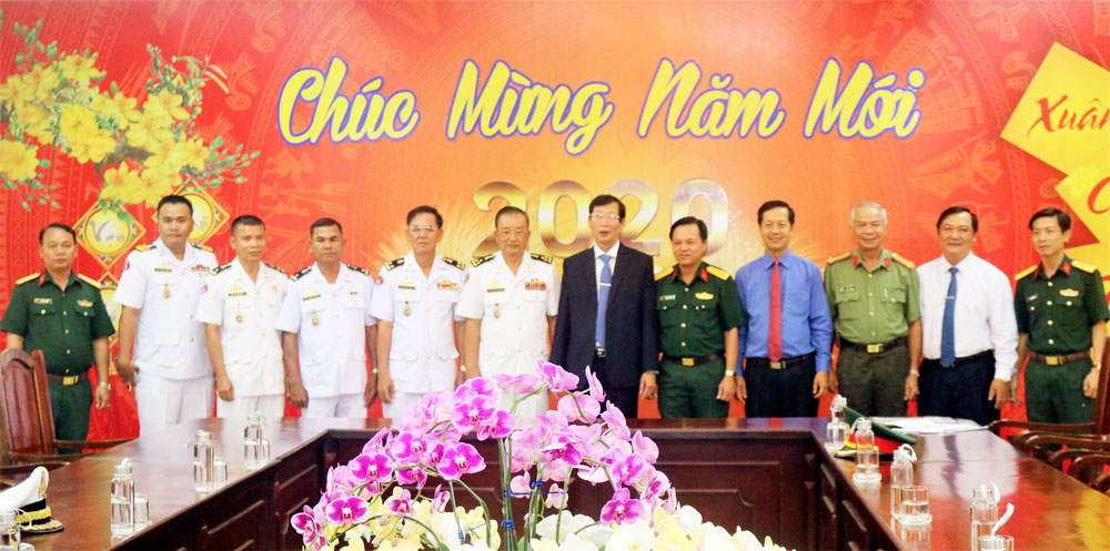 Bộ Tư lệnh Bảo vệ biển, đảo Campuchia chúc Tết Đảng bộ, chính quyền và nhân dân tỉnh An Giang