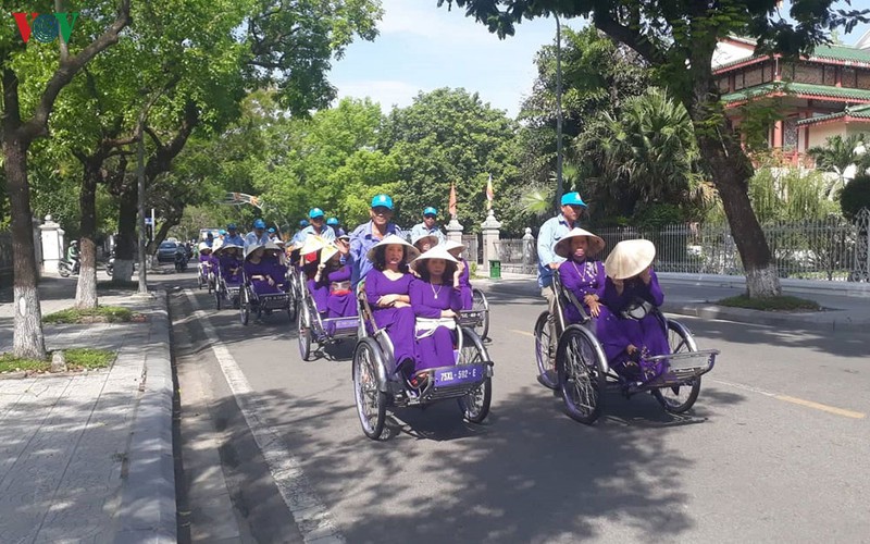 Nét đẹp xích lô Huế