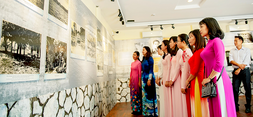 Khai mạc trưng bày, triển lãm chuyên đề “15 năm tù Côn Đảo”