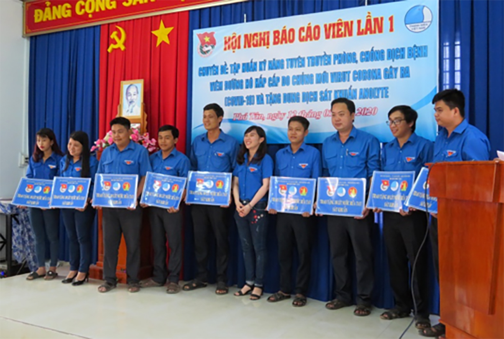 Huyện đoàn Phú Tân tổ chức hội nghị báo cáo viên và tuyên truyền phòng, chống dịch Covid-19