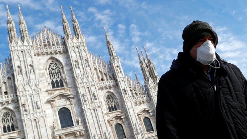 Italy có gần 11.000 người chết, dự báo dịch đến đỉnh 10 ngày tới