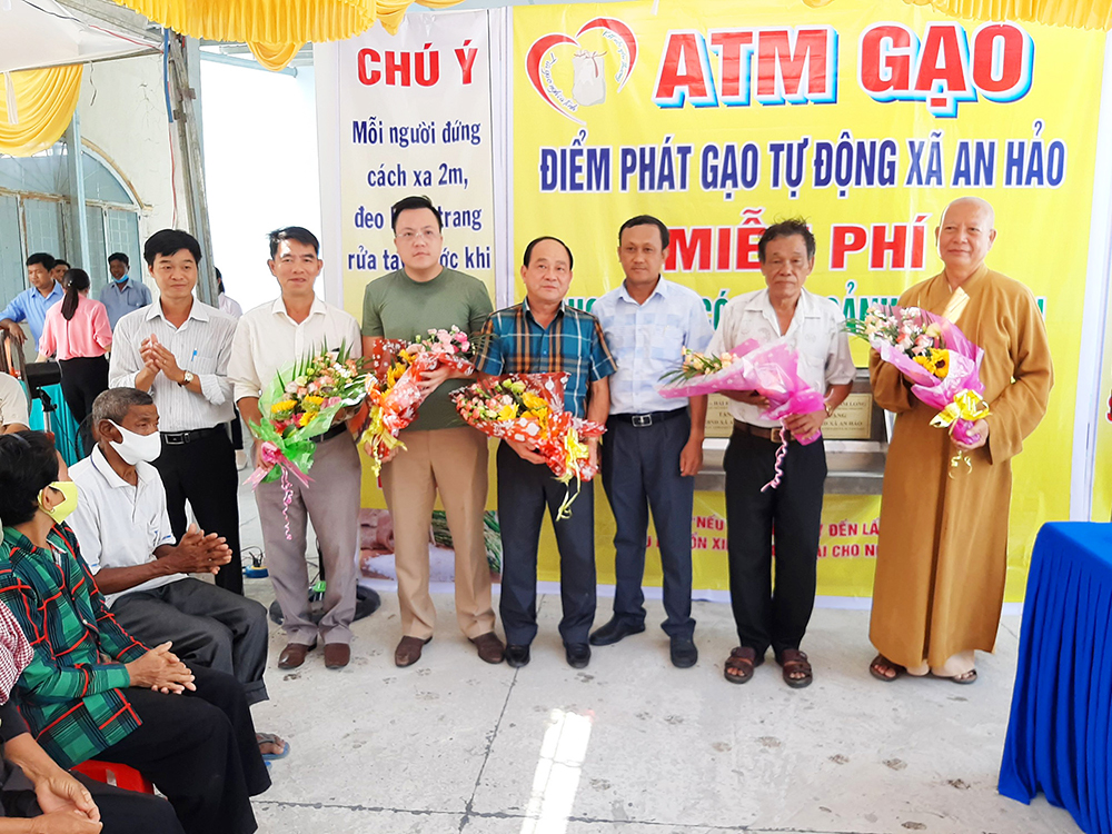 Khai trương “ATM gạo” đầu tiên ở Tịnh Biên