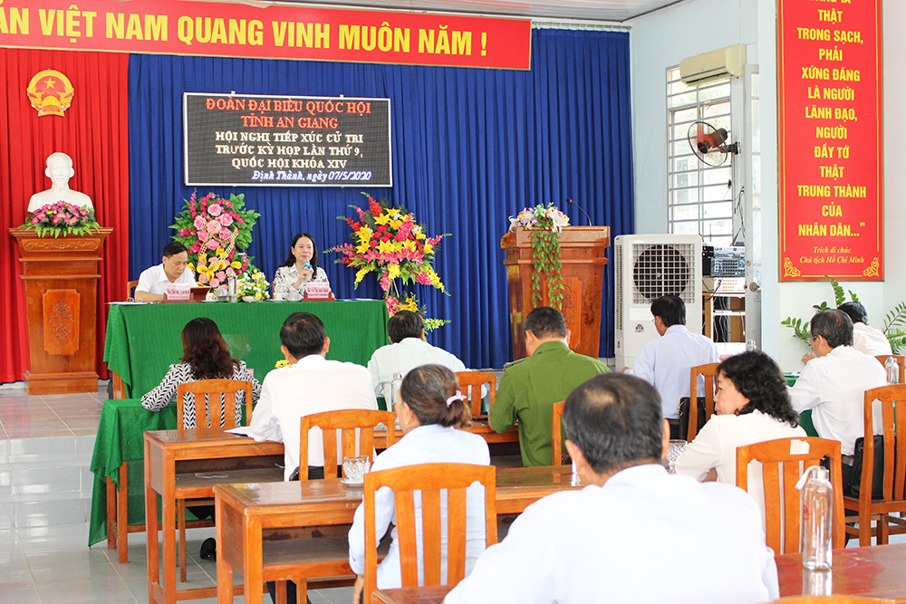 Bí thư Tỉnh ủy Võ Thị Ánh Xuân tiếp xúc cử tri trước kỳ họp lần thứ 9, Quốc hội khóa XIV
