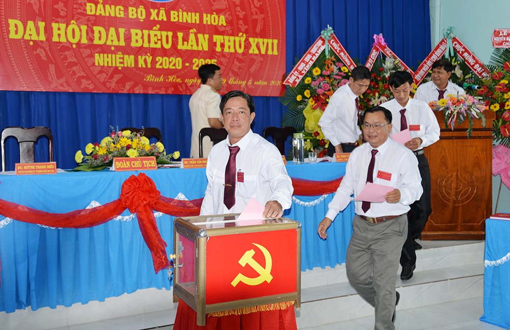 Đại hội đại biểu Đảng bộ xã Bình Hòa lần thứ XVII (nhiệm kỳ 2020 – 2025) thành công tốt đẹp
