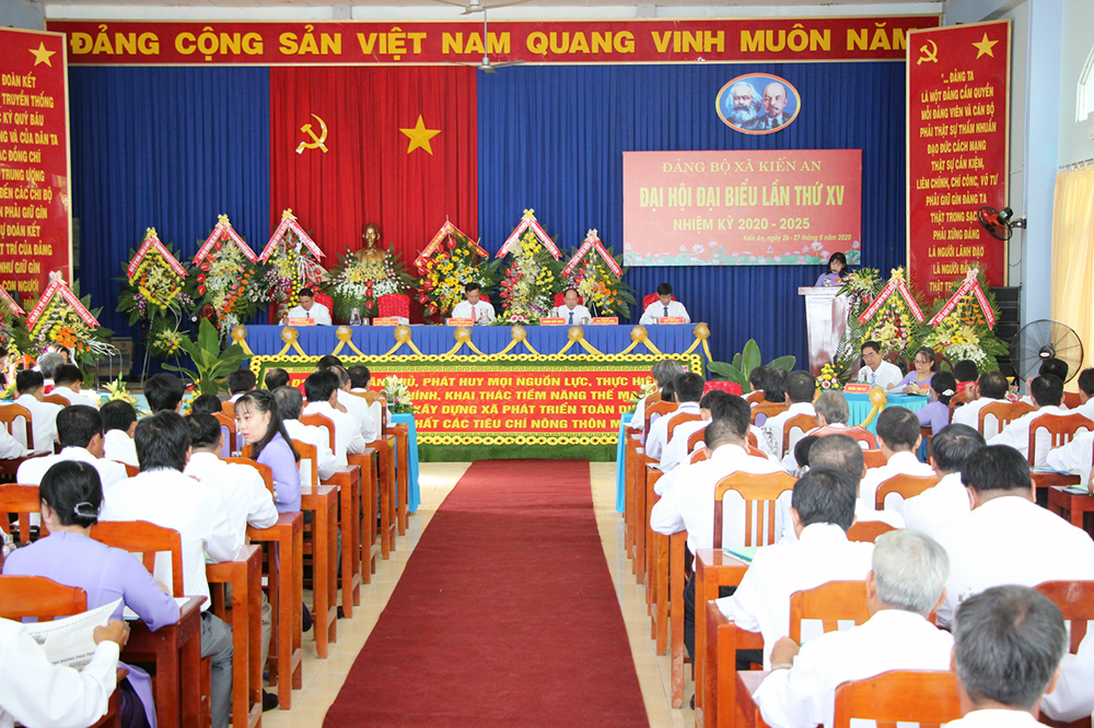 Đồng chí Nguyễn Thành Trung tái đắc cử Bí thư Đảng ủy xã Kiến An