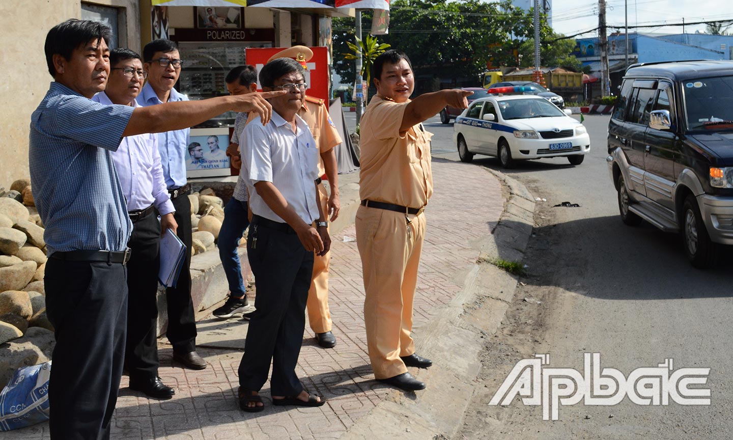 Khảo sát xóa những "điểm đen" trên Quốc lộ 1