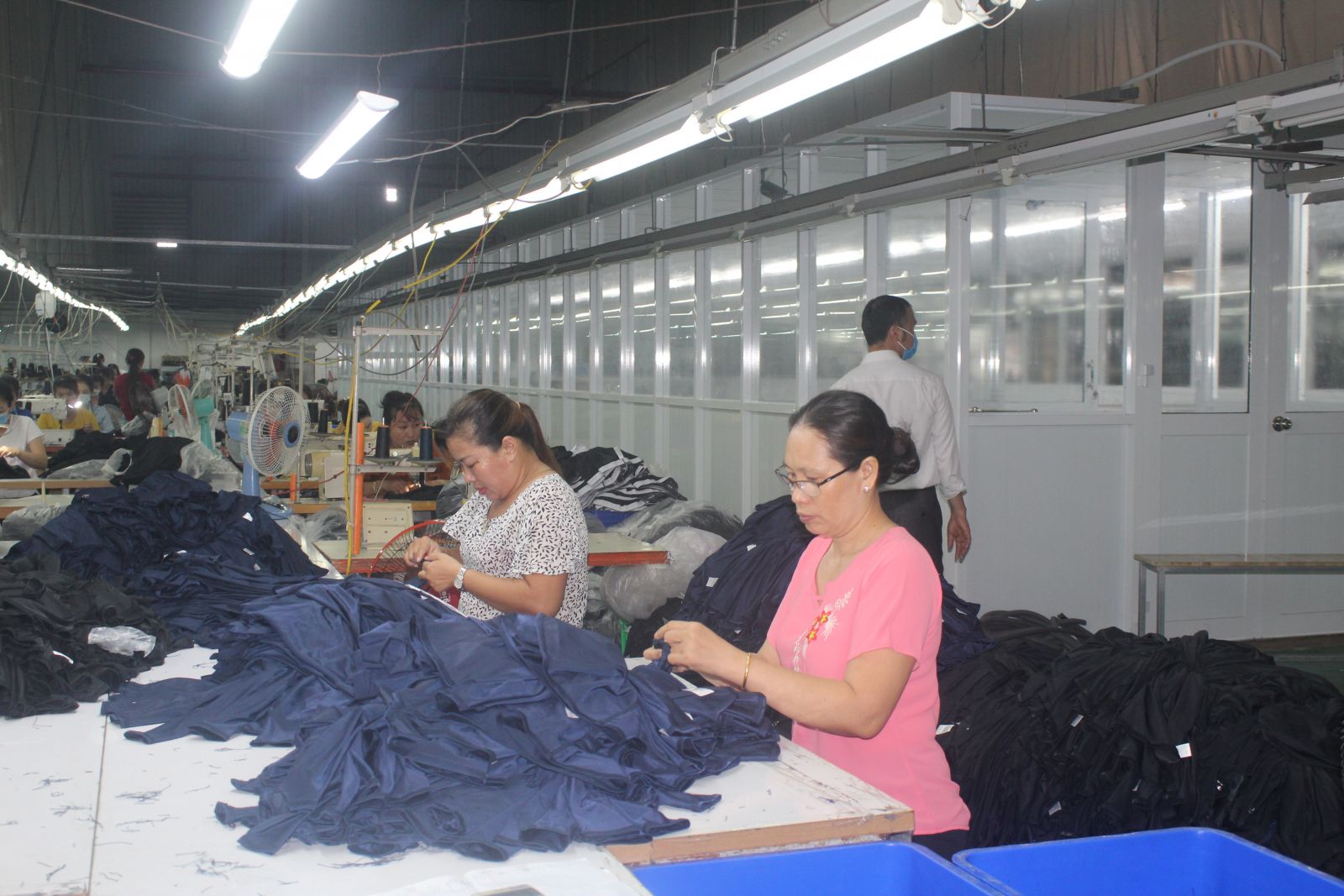 Nỗ lực vượt khó, phục hồi sản xuất